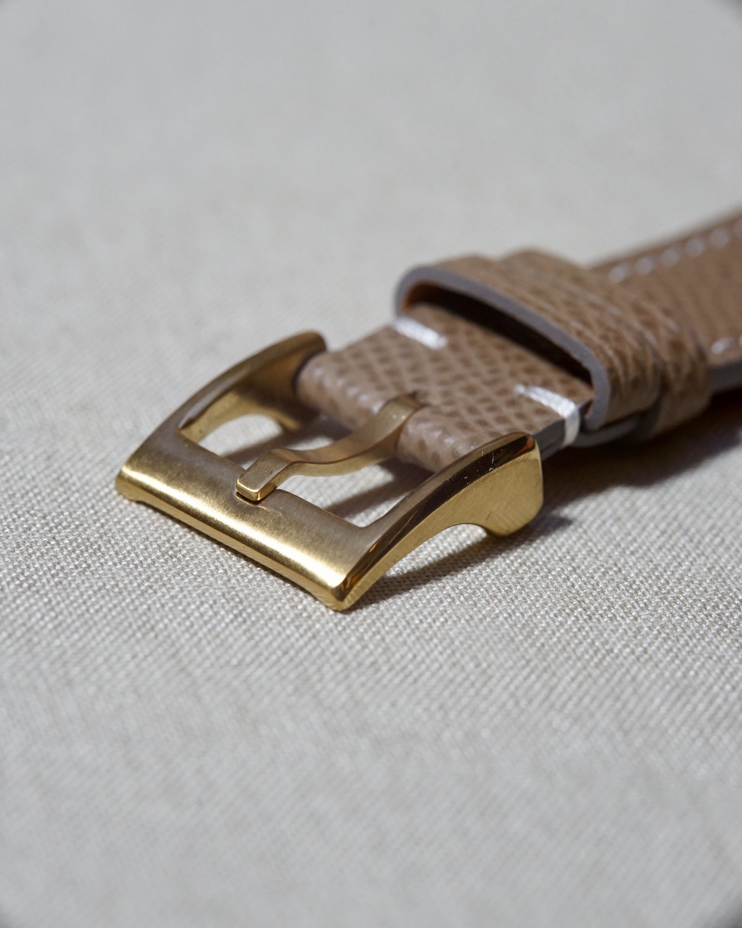 Q&C Classic Gold Buckle