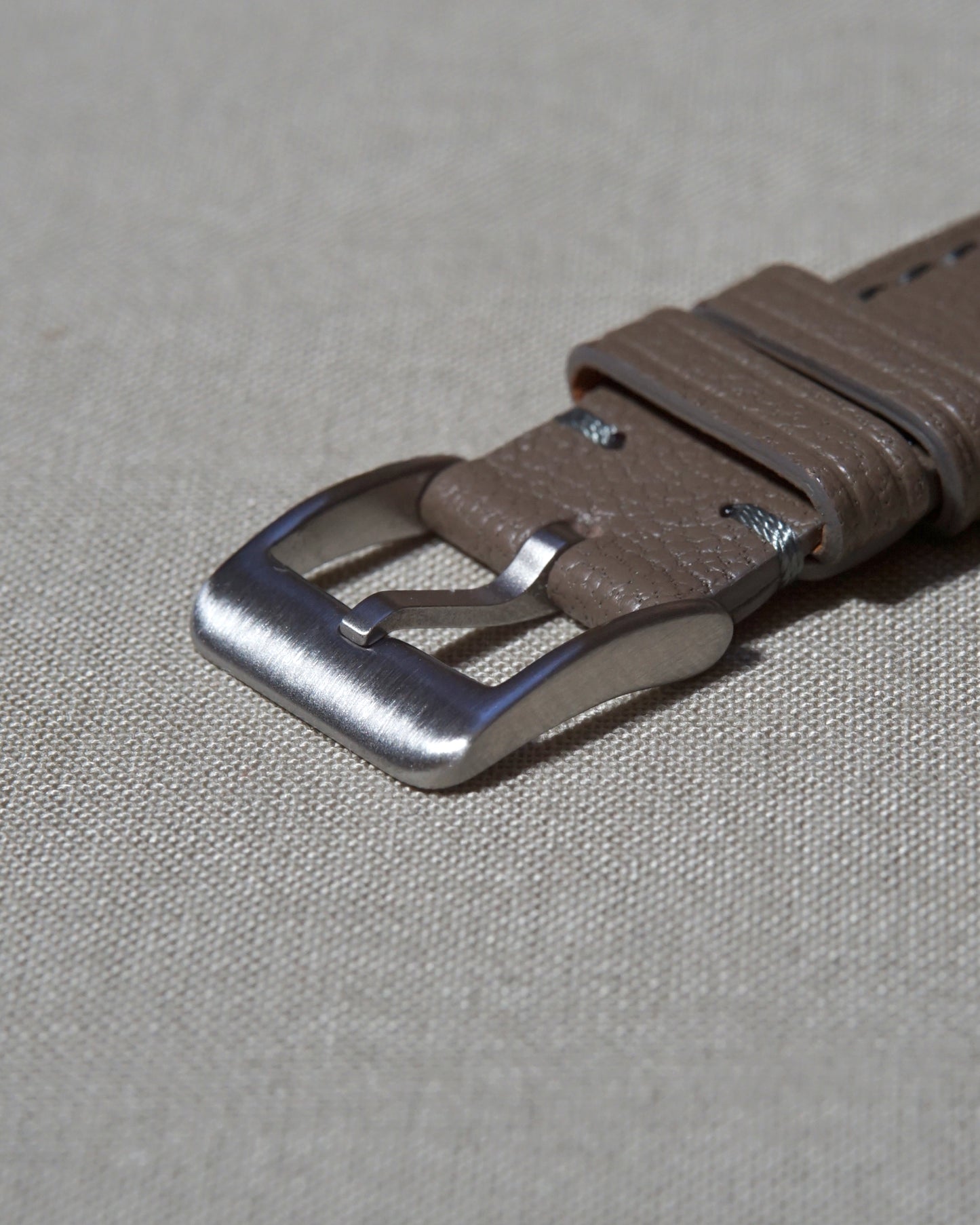 Q&C Basic Pin Buckle, Brushed Finish