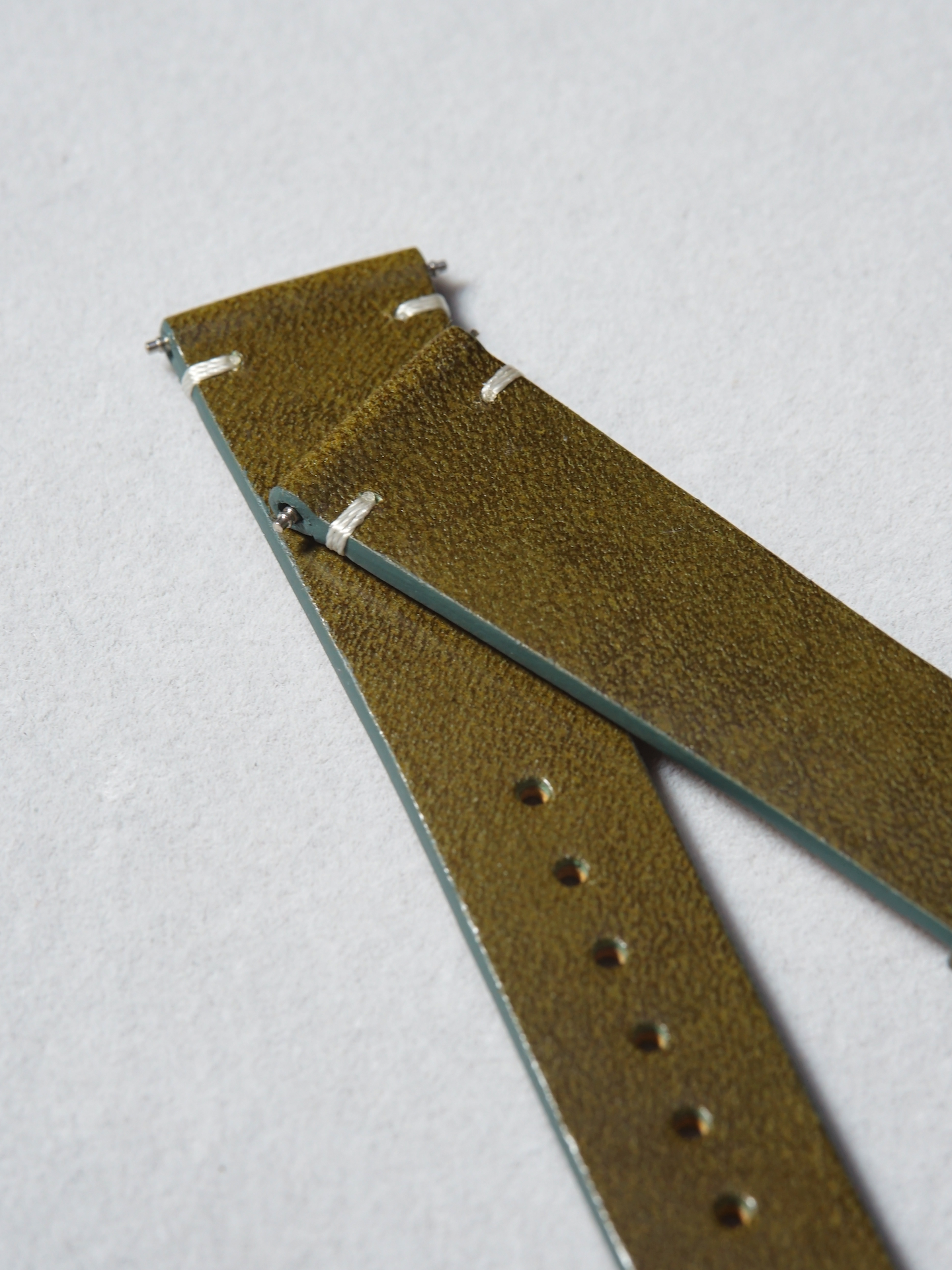 Two-Stitch Italico / Muschio Forest Green / White Stitching