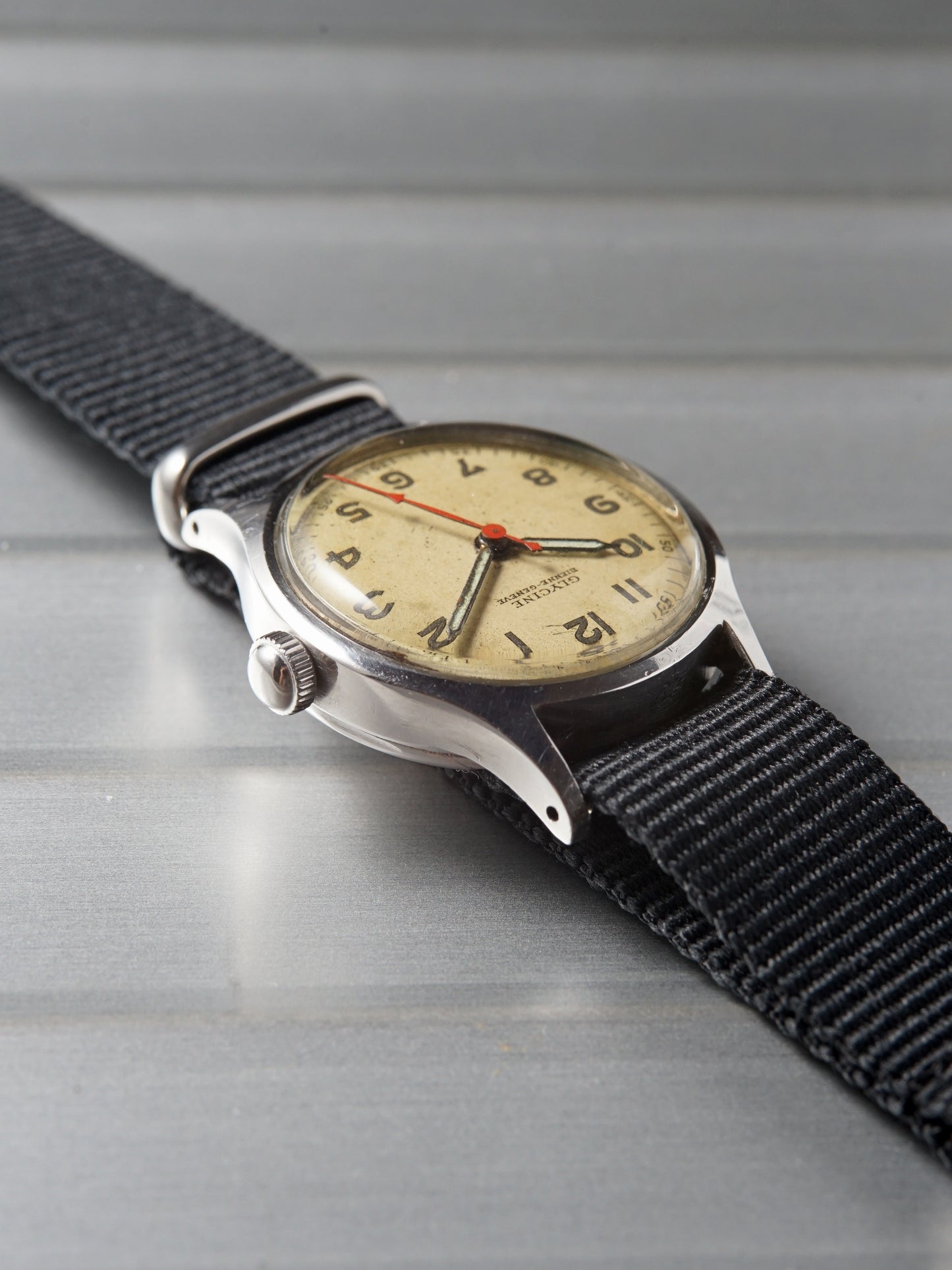 1940s Glycine Bienne-Geneve Field Watch | Cal. 72, 565-style case