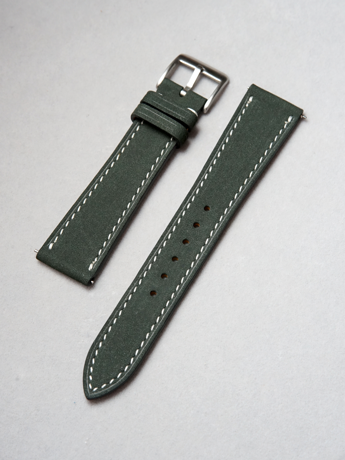 Nubuck / Black / White Stitching