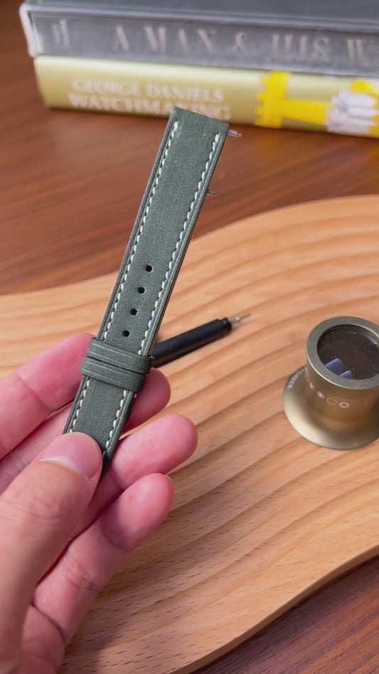 Nubuck / Moonstone Black / White Stitching