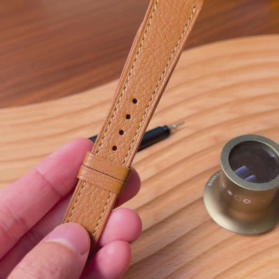 A video showing alran watch straps in brown colour