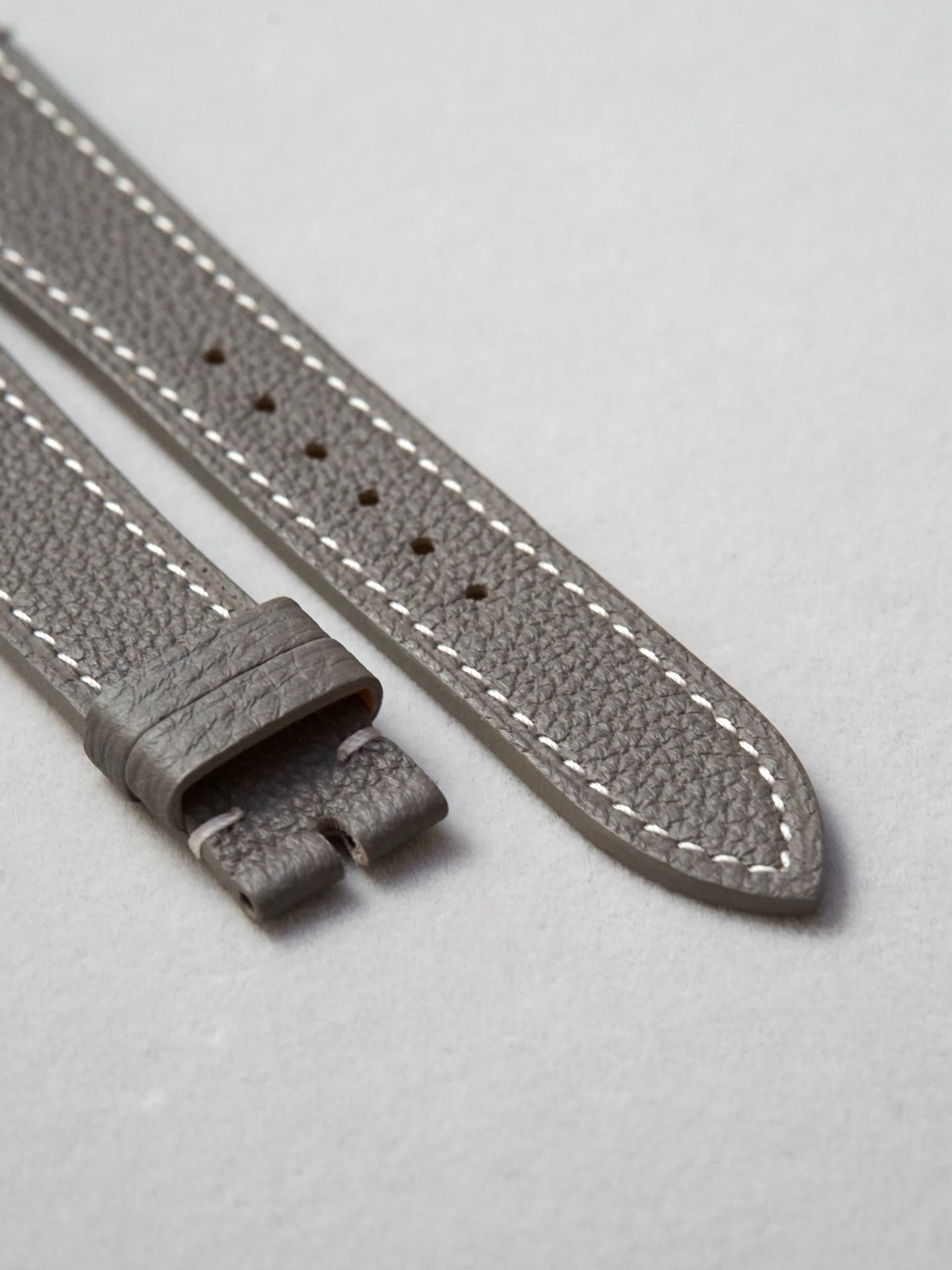 Togo / Pebble Grey