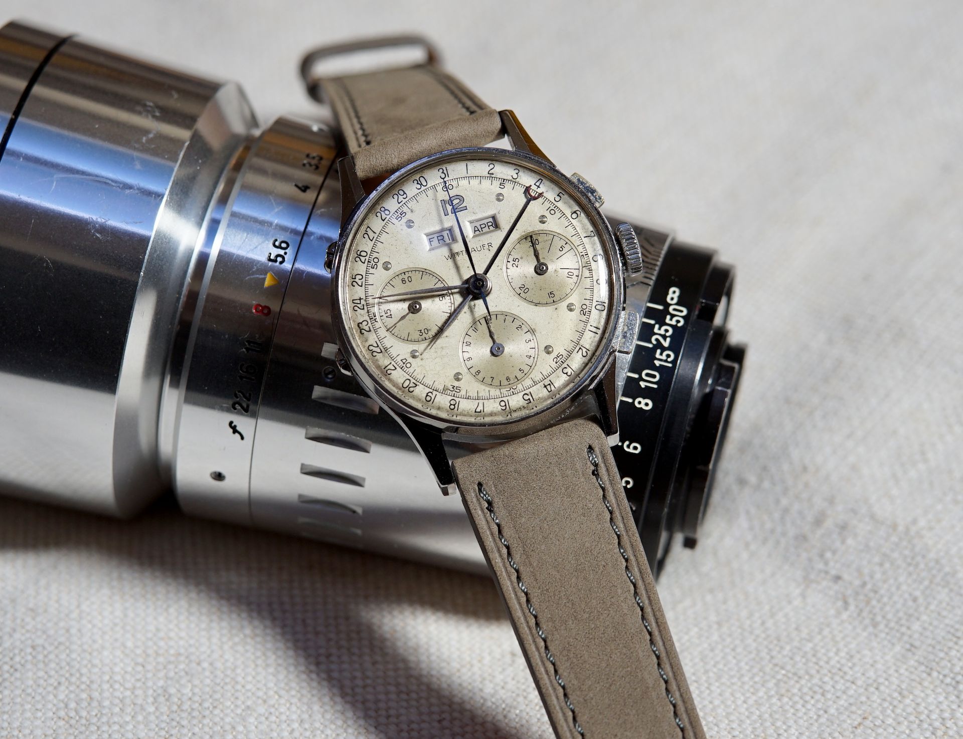 vintage-wittnauer-triple-date-chronograph-valjoux-72c-horizontal